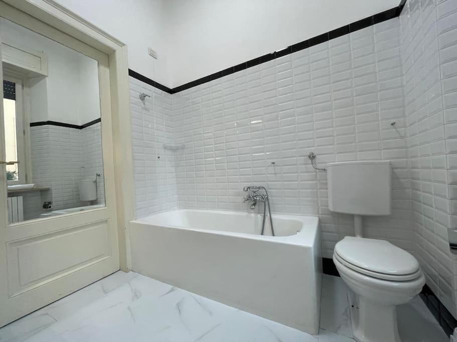 Bg Central President Suite Con Parcheggio - Vista Citta Alta Бергамо Екстериор снимка