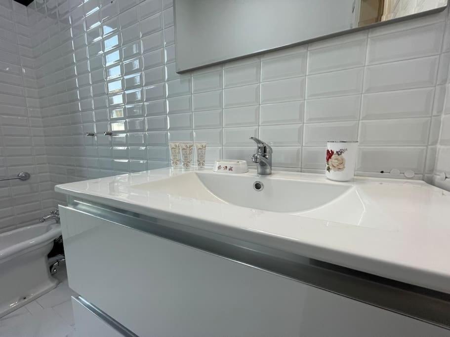 Bg Central President Suite Con Parcheggio - Vista Citta Alta Бергамо Екстериор снимка