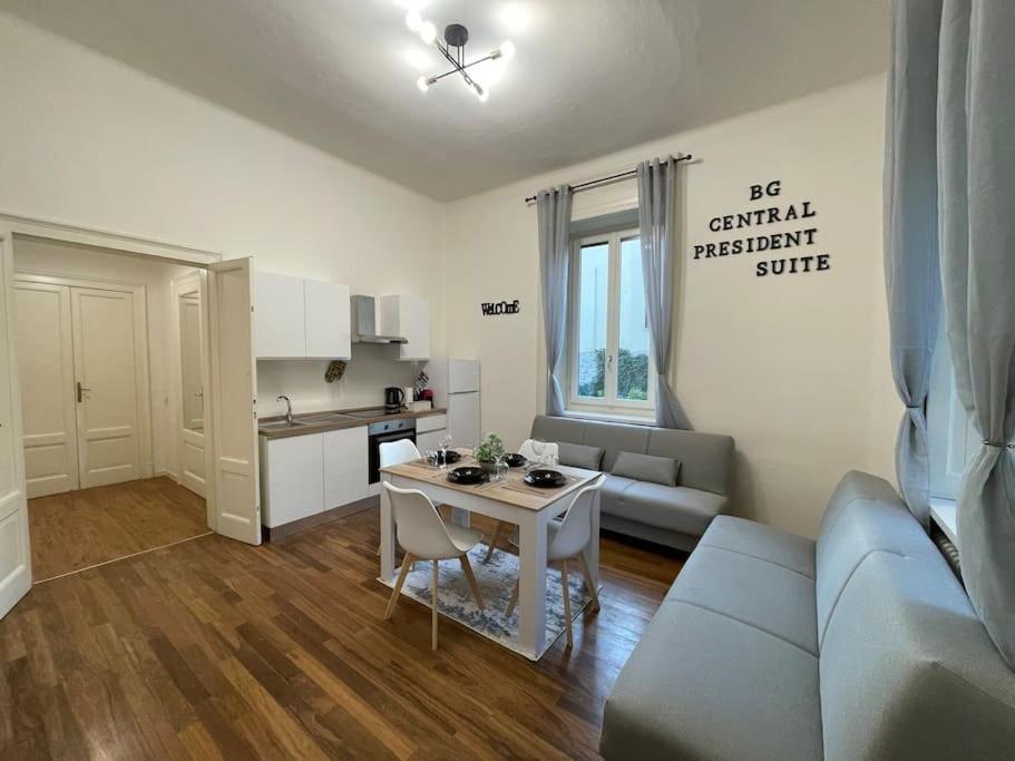 Bg Central President Suite Con Parcheggio - Vista Citta Alta Бергамо Екстериор снимка