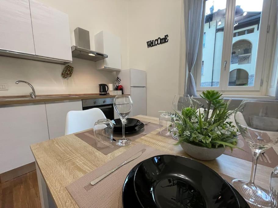 Bg Central President Suite Con Parcheggio - Vista Citta Alta Бергамо Екстериор снимка