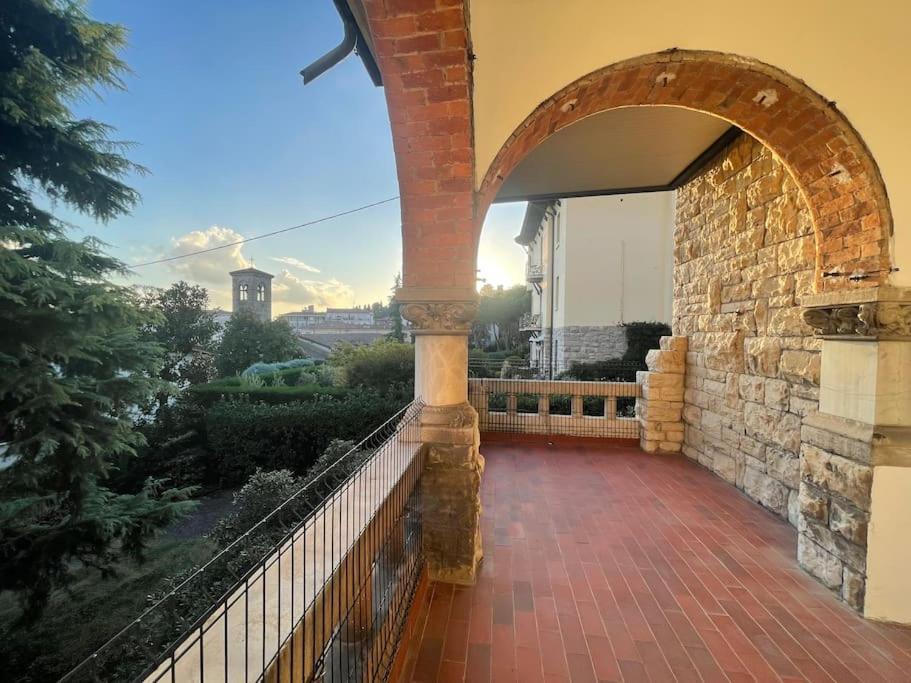 Bg Central President Suite Con Parcheggio - Vista Citta Alta Бергамо Екстериор снимка