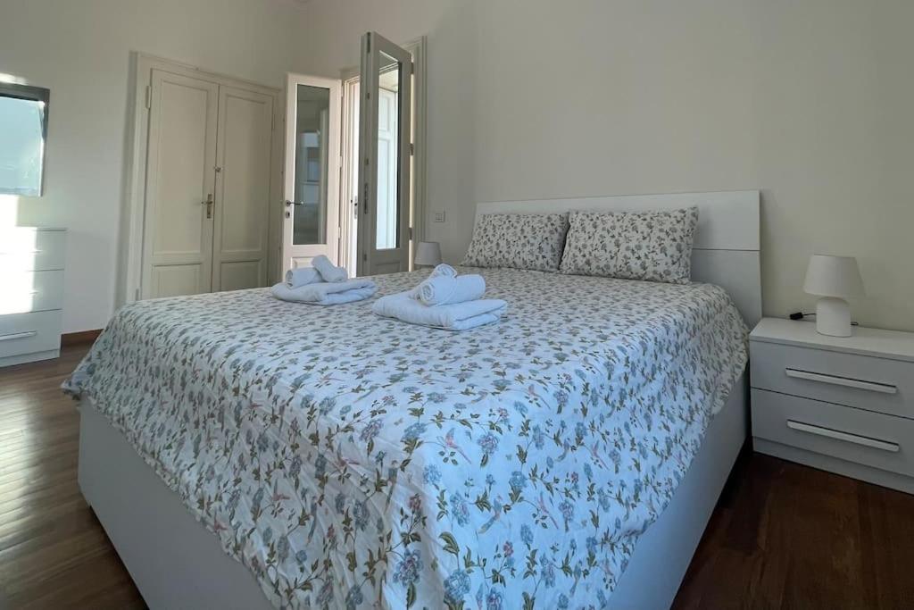 Bg Central President Suite Con Parcheggio - Vista Citta Alta Бергамо Екстериор снимка