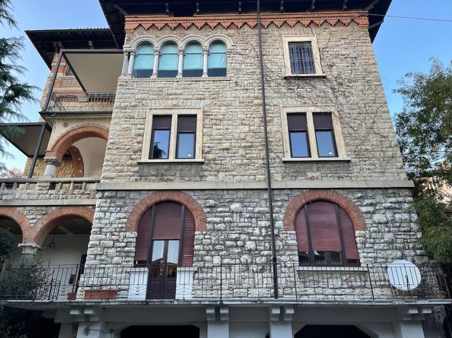 Bg Central President Suite Con Parcheggio - Vista Citta Alta Бергамо Екстериор снимка